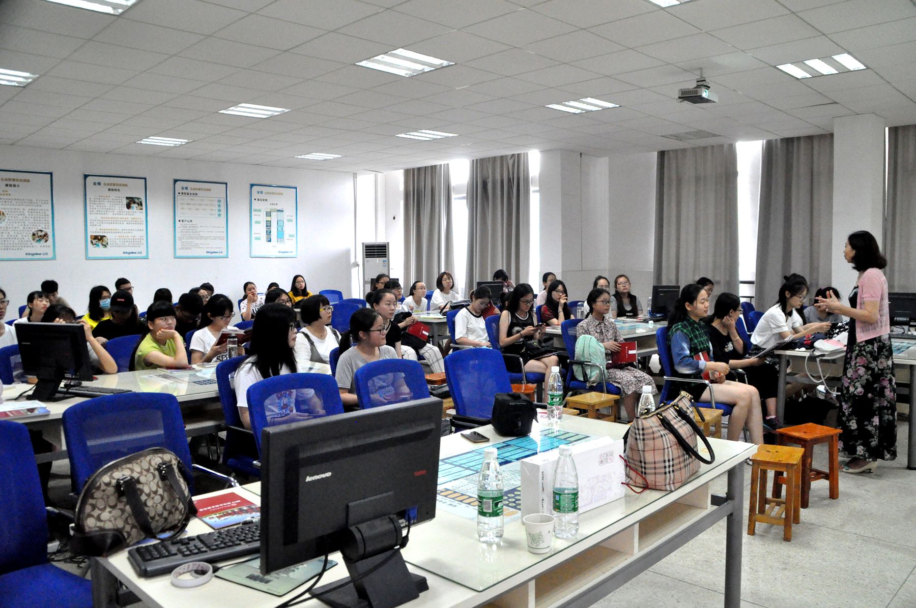 华东政法大学BEAT365学科点宣讲大会成功举行 华东政法大学BEAT365学科点宣讲大会成功举行